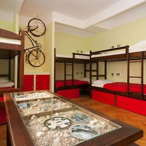 Helvetia Warsaw - Private Rooms In City Center And Old Town